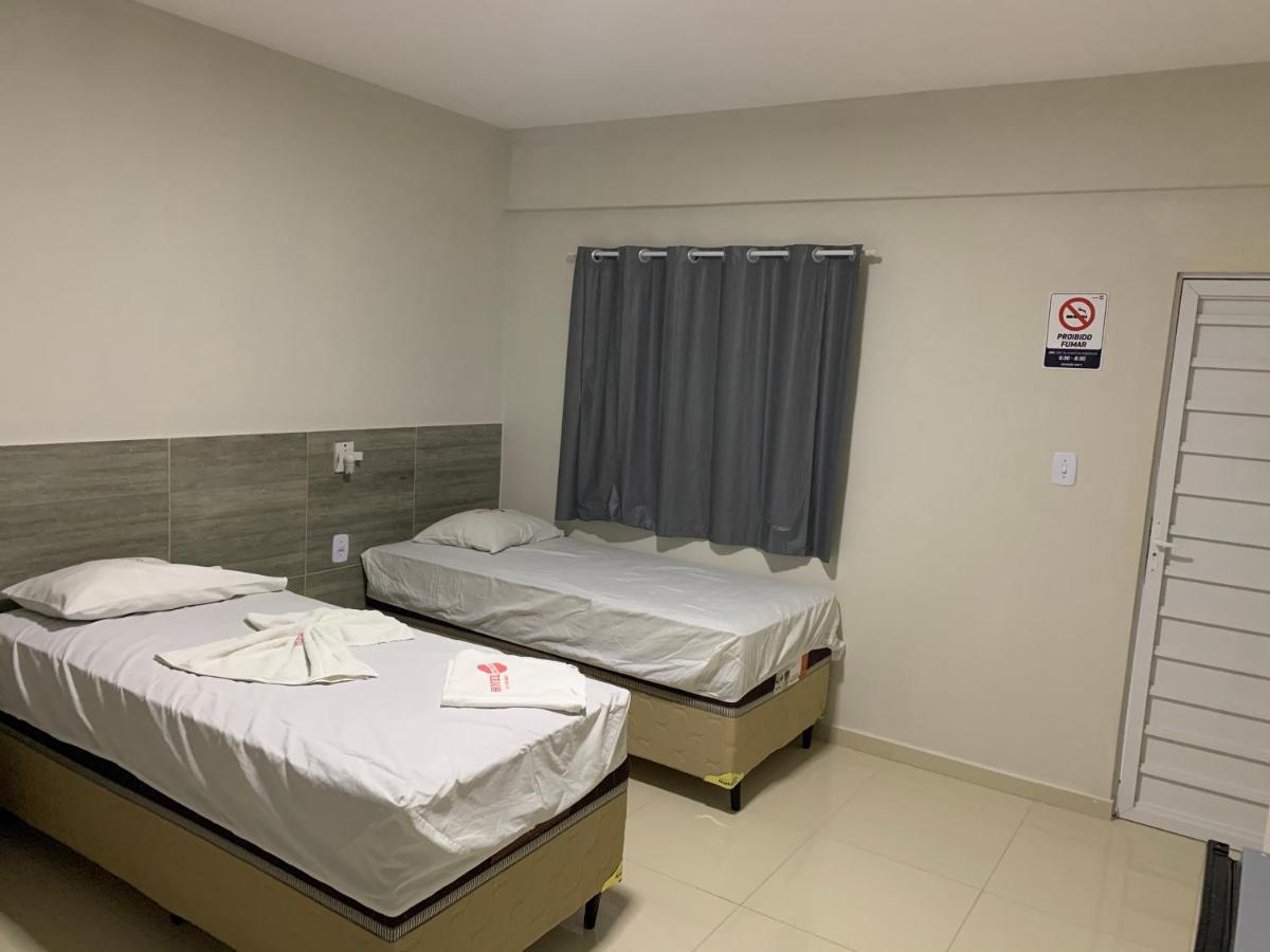 Hotel Mundial باتوس المظهر الخارجي الصورة