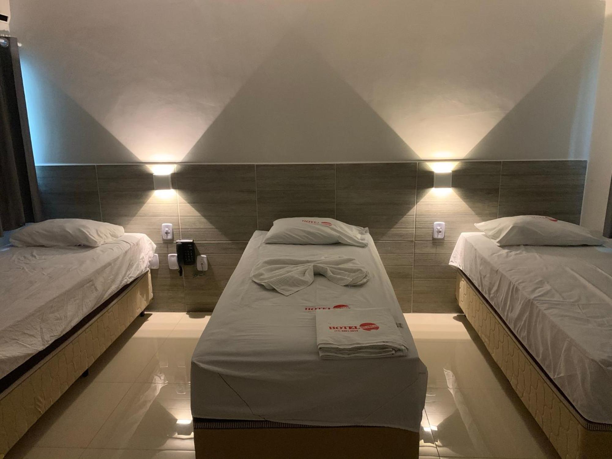 Hotel Mundial باتوس المظهر الخارجي الصورة